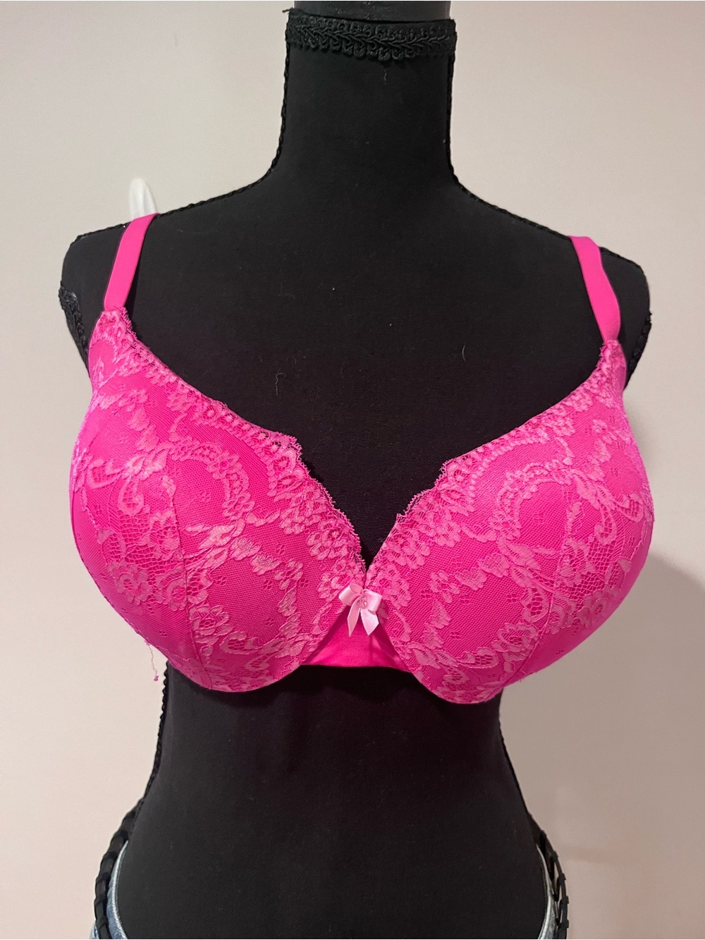 Maidenform Bright Pink Lace Push-Up Bra